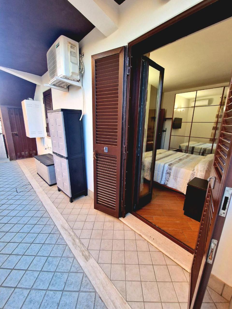 Domus Livio, 7 Min Fco Airport, Free Wifi, Garden Apartment, 2 Tv Hd Φιουμιτσίνο Εξωτερικό φωτογραφία
