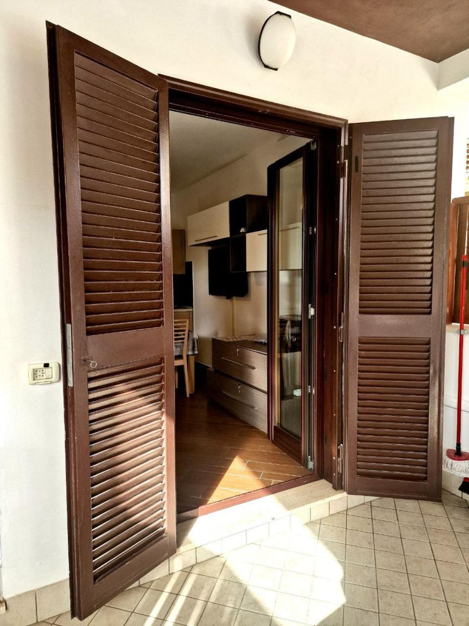 Domus Livio, 7 Min Fco Airport, Free Wifi, Garden Apartment, 2 Tv Hd Φιουμιτσίνο Εξωτερικό φωτογραφία