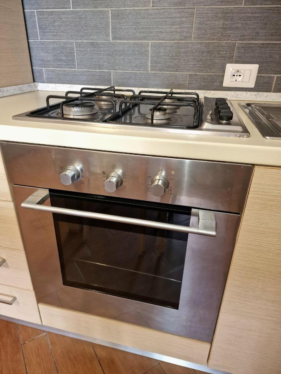 Domus Livio, 7 Min Fco Airport, Free Wifi, Garden Apartment, 2 Tv Hd Φιουμιτσίνο Εξωτερικό φωτογραφία