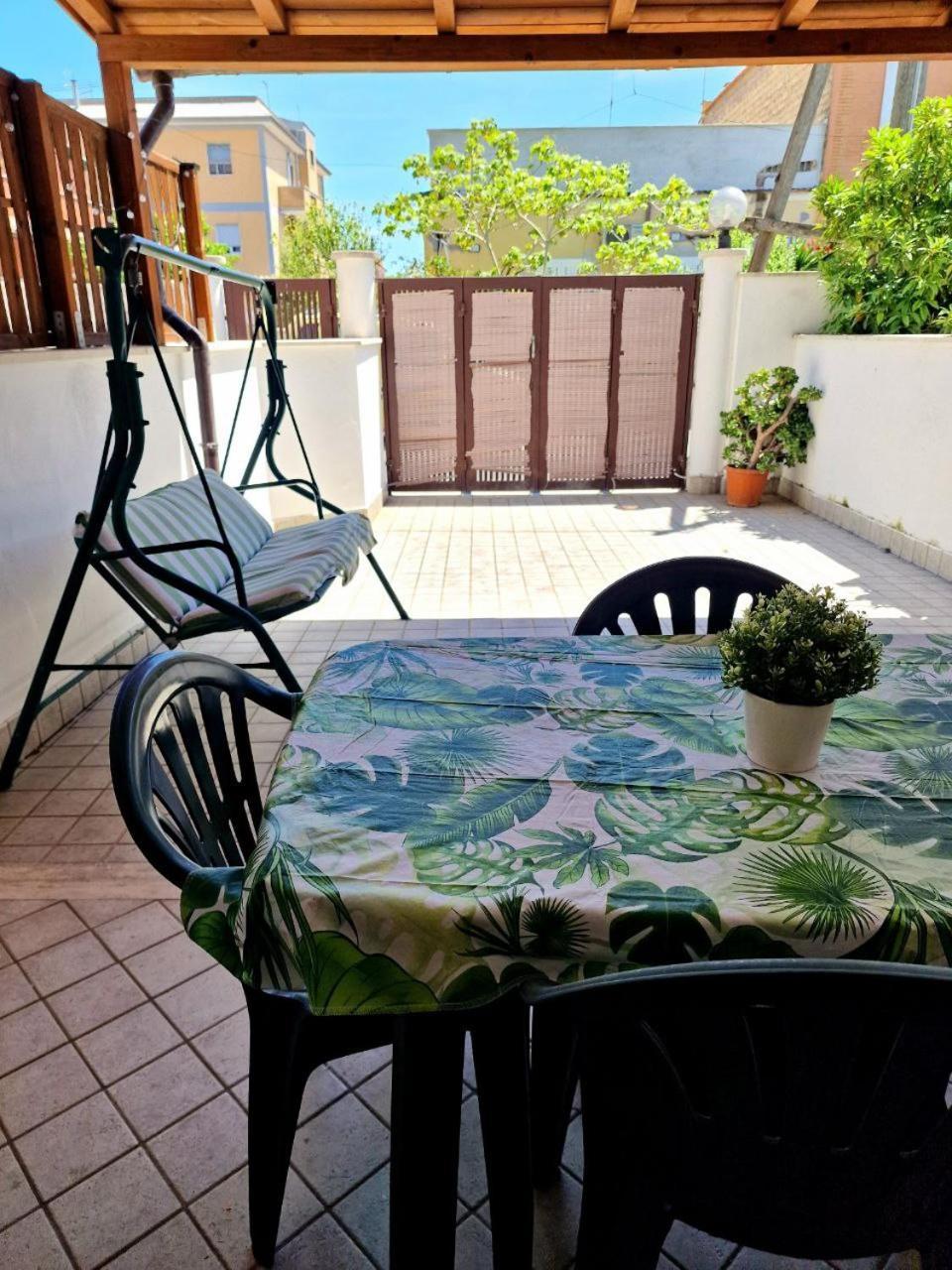 Domus Livio, 7 Min Fco Airport, Free Wifi, Garden Apartment, 2 Tv Hd Φιουμιτσίνο Εξωτερικό φωτογραφία